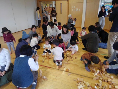 手づくり積み木作り事業写真1