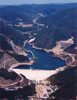 鳴淵ダムの写真