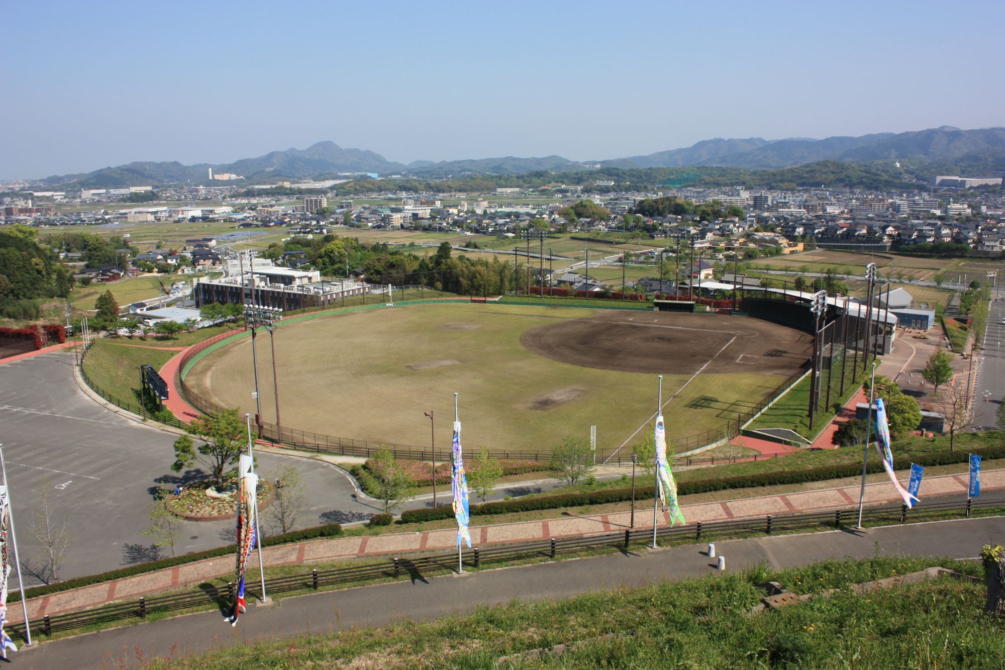 カブトの森公園の園内にある野球場の写真