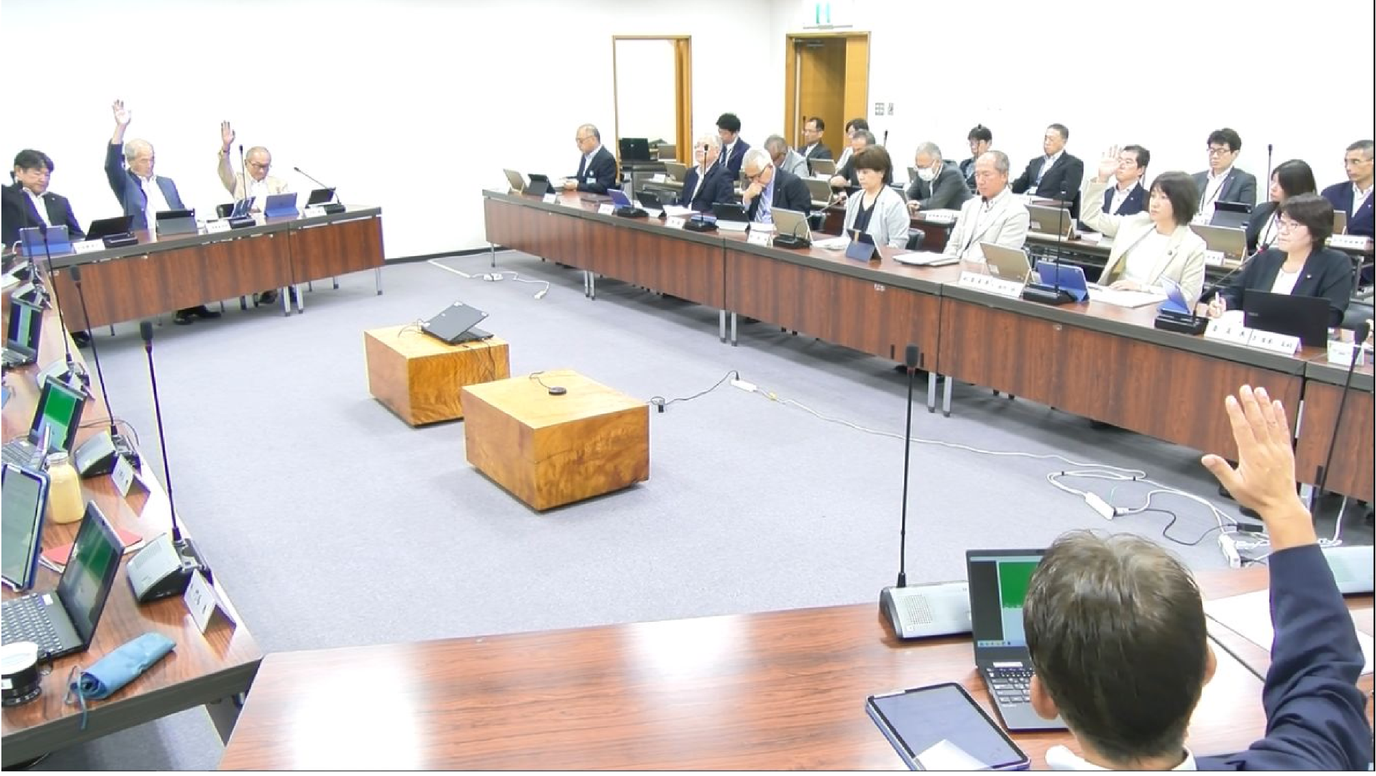 予算特別委員会（令和7年第2回臨時会）